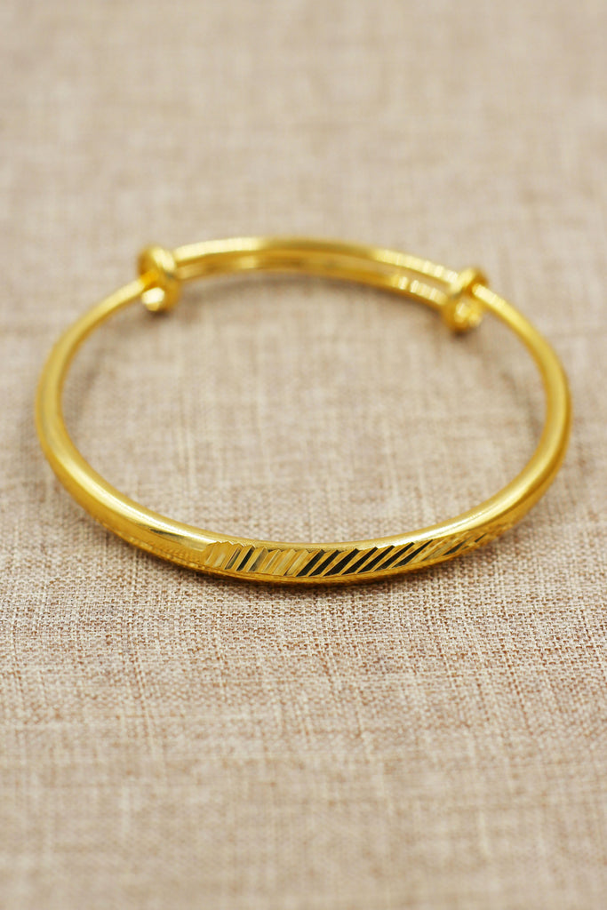 fashion feather pattern bracelet
